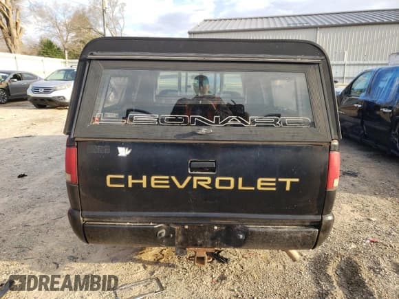 ✅ 1995 Chevrolet S-10 • VIN: 1GCCS14Z5SK232588 • Лот: 49601455. Опубликован ранее на Copart с пробегом 121 855 миль. Бесплатный доступ к архиву аукционных продаж из США и подробный отчёт об истории автомобиля на DreamBid. Изображение 6.