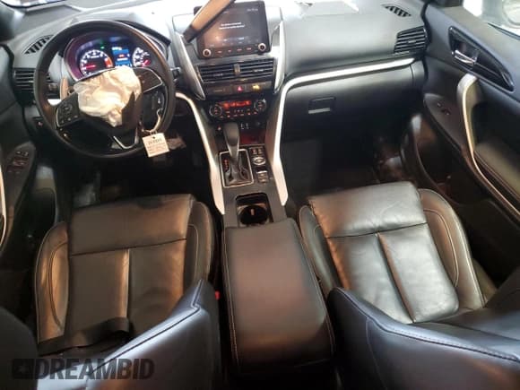 ✅ 2022 Mitsubishi Eclipse Cross SE • VIN: JA4ATWAA5NZ000384 • Lot: 53619155. Wystawiony na Copart z przebiegiem 21 931 mil. Bezpłatny archiwum sprzedaży aukcyjnych z USA i szczegółowy raport historii pojazdu na DreamBid. Zdjęcie 8.