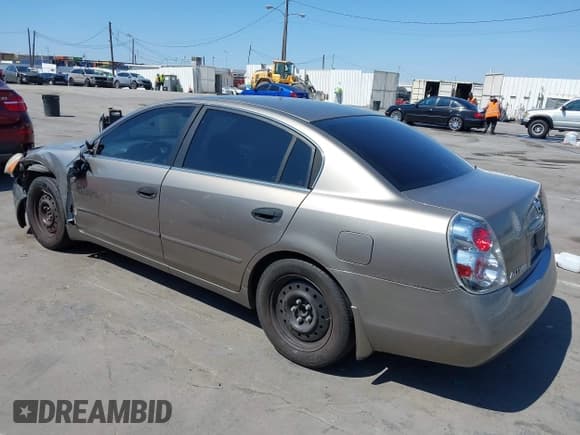 ✅ 2003 Nissan Altima S • VIN: 1N4AL11D73C323621 • Lot: 43242989. Wystawiony na IAAI z przebiegiem 156 505 mil. Bezpłatny archiwum sprzedaży aukcyjnych z USA i szczegółowy raport historii pojazdu na DreamBid. Zdjęcie 3.