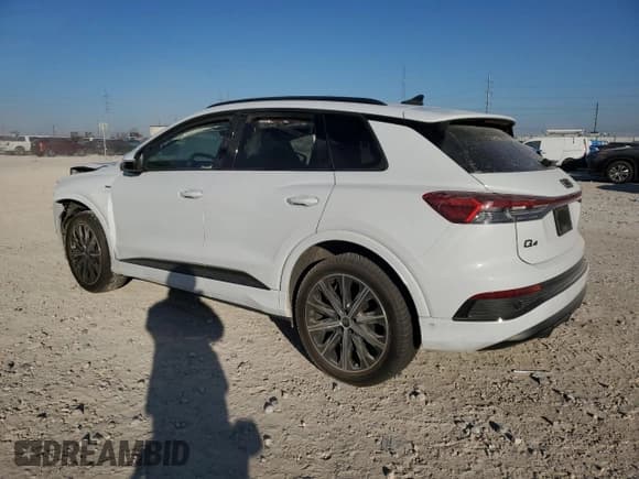 ✅ 2022 Audi Q4 e-tron Prestige • VIN: WA1M2BFZ2NP054938 • Lot: 82666764. Listed on Copart with Not provided. Free auction sales archive from the USA and detailed vehicle history report at DreamBid. Image 2.