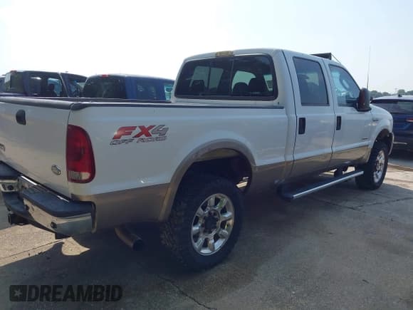 ✅ 2005 Ford F-250 XL • VIN: 1FTSW21P25EA13745 • Lot: 42273521. Listed on IAAI with 259,024 mi. Free auction sales archive from the USA and detailed vehicle history report at DreamBid. Image 4.