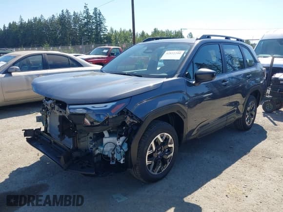 ✅ 2025 Subaru Forester • VIN: JF2SLDAC5SH538571 • Lot: 42832280. Listed on IAAI with 1,879 mi. Free auction sales archive from the USA and detailed vehicle history report at DreamBid. Image 18.