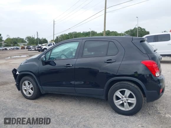 ✅ 2021 Chevrolet Trax LS • VIN: KL7CJKSB8MB308609 • Lot: 42586658. Listed on IAAI with Not provided. Free auction sales archive from the USA and detailed vehicle history report at DreamBid. Image 14.