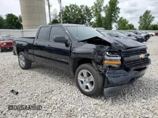 ✅ 2019 Chevrolet Silverado 1500 Custom • VIN: 2GCVKMEC6K1151636 • Lot: 62120874. Wystawiony na Copart z przebiegiem 51 561 mil. Bezpłatny archiwum sprzedaży aukcyjnych z USA i szczegółowy raport historii pojazdu na DreamBid. Zdjęcie 4.