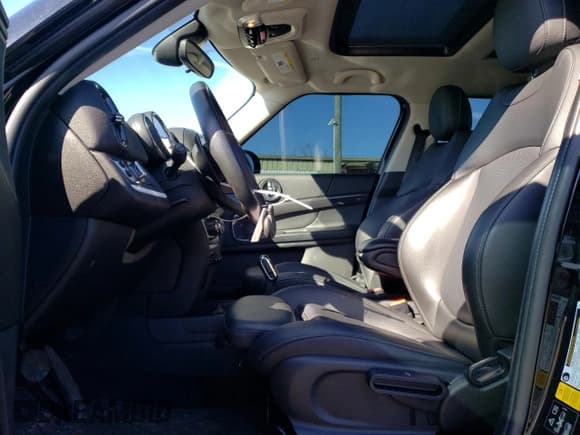 ✅ 2020 MINI Countryman Cooper S • VIN: WMZYX1C07L3L40197 • Lot: 46981125. Listed on Copart with 54,180 mi. Free auction sales archive from the USA and detailed vehicle history report at DreamBid. Image 7.