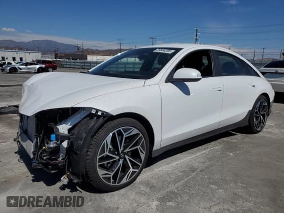 ✅ 2025 Hyundai Ioniq 6 SEL • VIN: KMHM34AA7SA098850 • Лот: 69684285. Опубликован ранее на Copart с пробегом 4 799 миль. Бесплатный доступ к архиву аукционных продаж из США и подробный отчёт об истории автомобиля на DreamBid. Изображение 1.