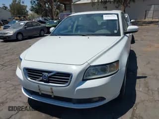 ✅ 2008 Volvo S40 2.4L • VIN: YV1MS390082365319 • Lot: 42865146. Listed on IAAI with 173,692 mi. Free auction sales archive from the USA and detailed vehicle history report at DreamBid. Image 6.