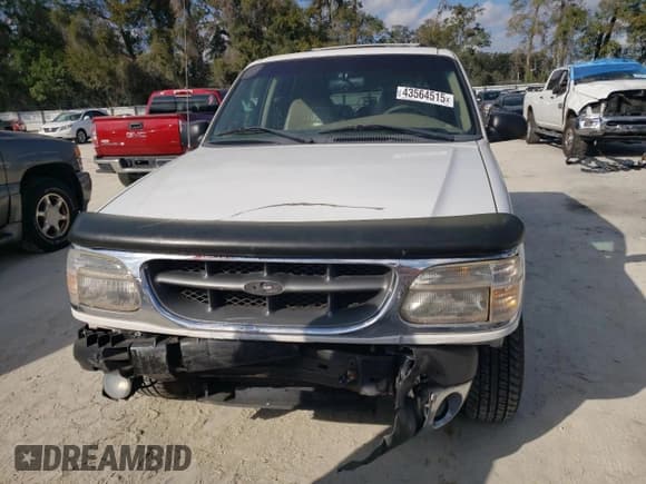 ✅ 1999 Ford Explorer XL • VIN: 1FMZU32X0XUA20822 • Lot: 43564515. Wystawiony na Copart z przebiegiem 65 769 mil. Bezpłatny archiwum sprzedaży aukcyjnych z USA i szczegółowy raport historii pojazdu na DreamBid. Zdjęcie 5.