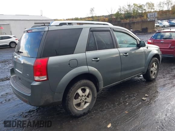 ✅ 2007 Saturn VUE V6 • VIN: 5GZCZ534X7S849709 • Lot: 43586551. Wystawiony na IAAI z przebiegiem 127 399 mil. Bezpłatny archiwum sprzedaży aukcyjnych z USA i szczegółowy raport historii pojazdu na DreamBid. Zdjęcie 4.