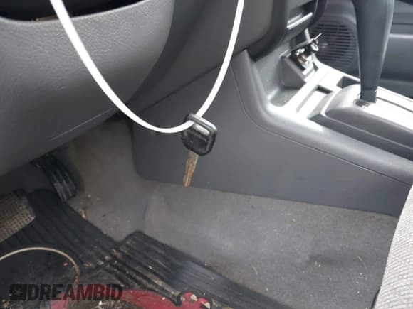 ✅ 2001 Honda Passport LX • VIN: 4S6CK58W414409032 • Lot: 42414012. Listed on IAAI with 245,269 mi. Free auction sales archive from the USA and detailed vehicle history report at DreamBid. Image 12.