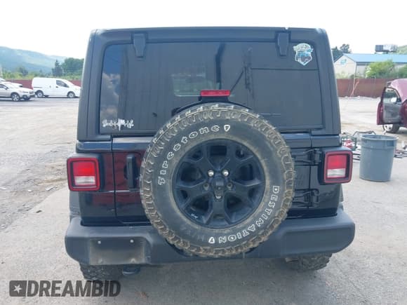 ✅ 2021 Jeep Wrangler Unlimited Willys • VIN: 1C4HJXDN7MW504854 • Lot: 42605357. Wystawiony na IAAI z przebiegiem 74 092 mil. Bezpłatny archiwum sprzedaży aukcyjnych z USA i szczegółowy raport historii pojazdu na DreamBid. Zdjęcie 16.
