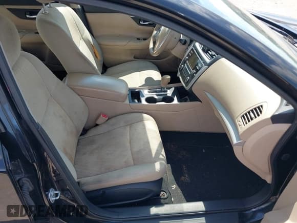 ✅ 2017 Nissan Altima S • VIN: 1N4AL3APXHC241413 • Lot: 43353630. Wystawiony na IAAI z przebiegiem 213 833 mil. Bezpłatny archiwum sprzedaży aukcyjnych z USA i szczegółowy raport historii pojazdu na DreamBid. Zdjęcie 5.