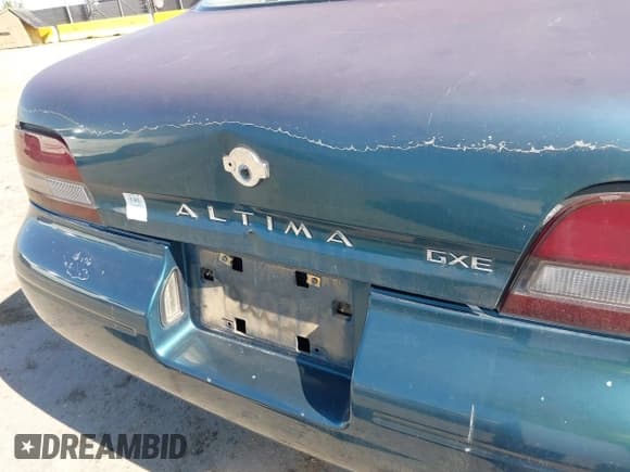 ✅ 1996 Nissan Altima XE • VIN: 1N4BU31D4TC150248 • Лот: 42120474. Опубликован ранее на IAAI с пробегом 83 999 миль. Бесплатный доступ к архиву аукционных продаж из США и подробный отчёт об истории автомобиля на DreamBid. Изображение 6.