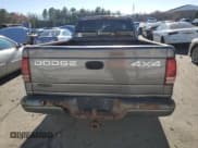 ✅ 2002 Dodge Dakota Sport • VIN: 1B7GG32N52S616854 • Lot: 80801804. Wystawiony na Copart z przebiegiem 230 905 mil. Bezpłatny archiwum sprzedaży aukcyjnych z USA i szczegółowy raport historii pojazdu na DreamBid. Zdjęcie 6.