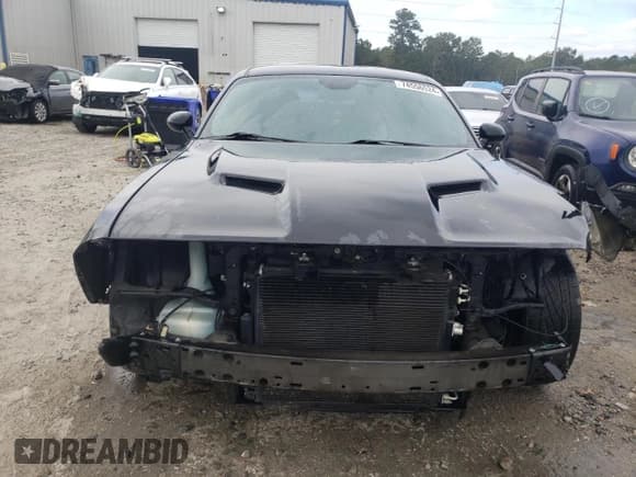 ✅ 2017 Dodge Challenger T/A 392 • VIN: 2C3CDZFJ4HH502379 • Lot: 74556524. Wystawiony na Copart z przebiegiem 108 298 mil. Bezpłatny archiwum sprzedaży aukcyjnych z USA i szczegółowy raport historii pojazdu na DreamBid. Zdjęcie 5.