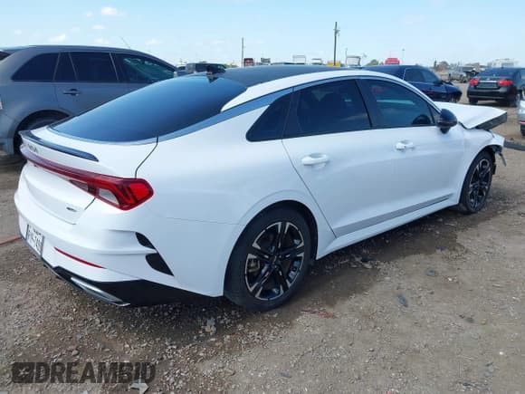 ✅ 2023 Kia K5 GT-Line • VIN: 5XXG64J21PG176245 • Lot: 41992297. Wystawiony na IAAI z przebiegiem 31 689 mil. Bezpłatny archiwum sprzedaży aukcyjnych z USA i szczegółowy raport historii pojazdu na DreamBid. Zdjęcie 4.