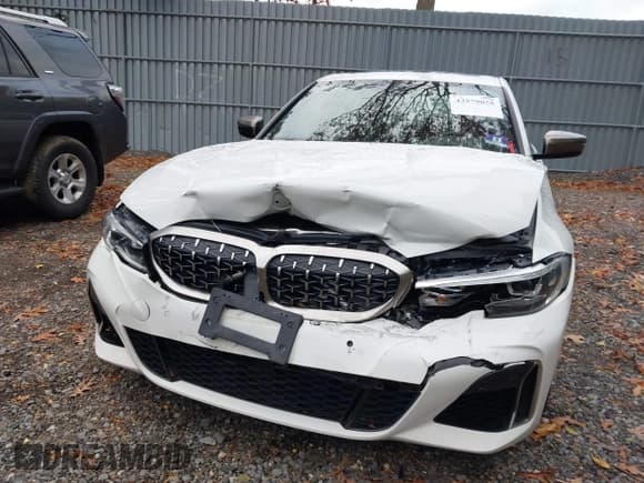 ✅ 2020 BMW 3 Series M340i xDrive • VIN: WBA5U9C01LFH09483 • Lot: 43579055. Wystawiony na IAAI z przebiegiem 26 564 mil. Bezpłatny archiwum sprzedaży aukcyjnych z USA i szczegółowy raport historii pojazdu na DreamBid. Zdjęcie 6.