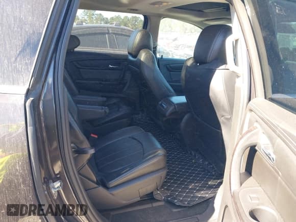 ✅ 2017 Chevrolet Traverse Premier • VIN: 1GNKRJKD9HJ235028 • Lot: 43579008. Wystawiony na IAAI z przebiegiem 186 330 mil. Bezpłatny archiwum sprzedaży aukcyjnych z USA i szczegółowy raport historii pojazdu na DreamBid. Zdjęcie 8.