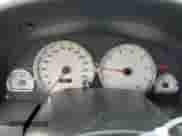 2004 Saturn VUE V6 z VIN 5GZCZ534X4S850211, wystawiony jako Copart lot #81284524 z przebiegiem 188 671 mil mil oraz Czysty tytuł • Clean title. Historia ofert i sprzedaży dostępna na DreamBid. Obrazek 9.