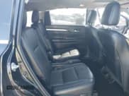 ✅ 2018 Toyota Highlander SE • VIN: 5TDJZRFH3JS561349 • Lot: 43280932. Listed on IAAI with 120,784 mi. Free auction sales archive from the USA and detailed vehicle history report at DreamBid. Image 8.