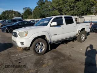 ✅ 2015 Toyota Tacoma PreRunner • VIN: 3TMJU4GNXFM185682 • Lot: 90259825. Listed on Copart with 125,204 mi. Free auction sales archive from the USA and detailed vehicle history report at DreamBid. Image 1.