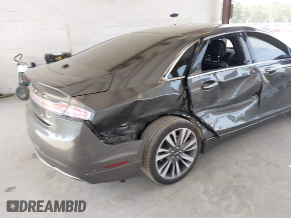 ✅ 2017 Lincoln MKZ Reserve • VIN: 3LN6L5E96HR603175 • Lot: 42431852. Wystawiony na IAAI z przebiegiem 140 282 mil. Bezpłatny archiwum sprzedaży aukcyjnych z USA i szczegółowy raport historii pojazdu na DreamBid. Zdjęcie 6.