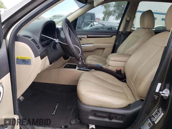 ✅ 2012 Hyundai Santa Fe Limited • VIN: 5XYZK4AG4CG157629 • Lot: 68287584. Listed on Copart with 25,431 mi. Free auction sales archive from the USA and detailed vehicle history report at DreamBid. Image 7.