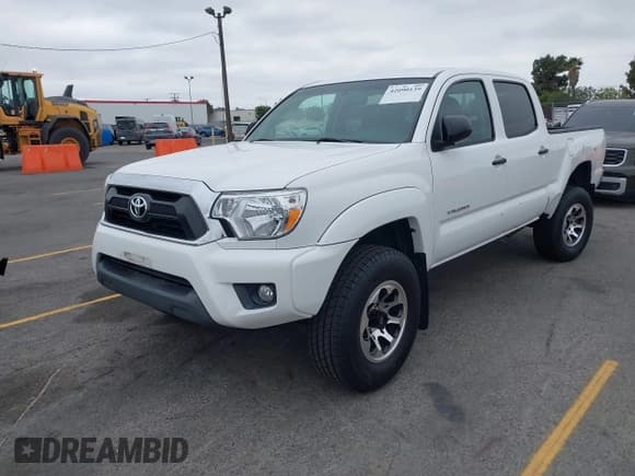 ✅ 2012 Toyota Tacoma PreRunner • VIN: 3TMKU4HN2CM033717 • Lot: 42090139. Wystawiony na IAAI z przebiegiem 142 613 mil. Bezpłatny archiwum sprzedaży aukcyjnych z USA i szczegółowy raport historii pojazdu na DreamBid. Zdjęcie 2.