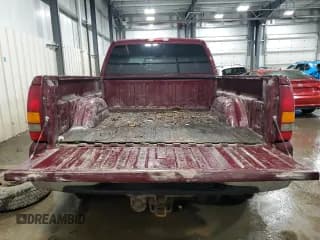 ✅ 2002 GMC Sierra 1500HD SLE • VIN: 1GTGK13U32F137446 • Lot: 82978294. Wystawiony na Copart z przebiegiem 144 560 mil. Bezpłatny archiwum sprzedaży aukcyjnych z USA i szczegółowy raport historii pojazdu na DreamBid. Zdjęcie 6.