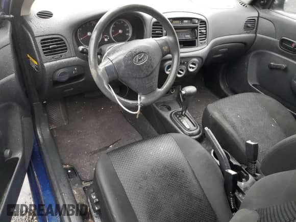 ✅ 2010 Hyundai Accent GS • VIN: KMHCM3AC6AU168114 • Лот: 90585355. Опубликован ранее на Copart с пробегом 117 494 миль. Бесплатный доступ к архиву аукционных продаж из США и подробный отчёт об истории автомобиля на DreamBid. Изображение 8.