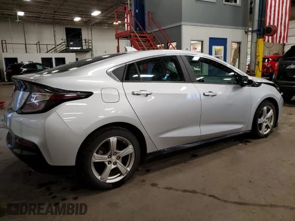 ✅ 2018 Chevrolet Volt LT • VIN: 1G1RC6S59JU134129 • Lot: 78733304. Wystawiony na Copart z przebiegiem 88 833 mil. Bezpłatny archiwum sprzedaży aukcyjnych z USA i szczegółowy raport historii pojazdu na DreamBid. Zdjęcie 3.