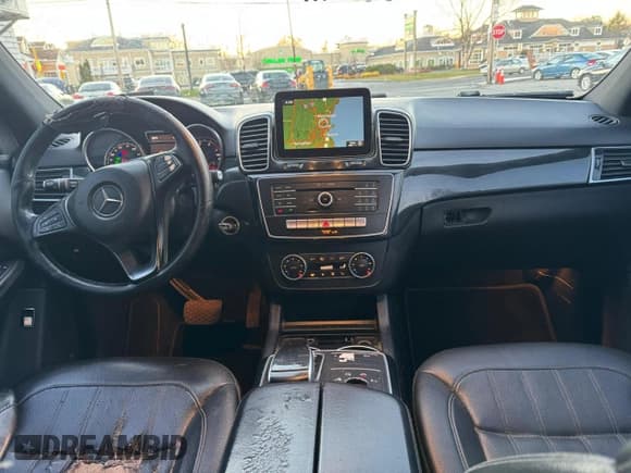 ✅ 2017 Mercedes-Benz GLE 350 • VIN: 4JGDA5HB0HA957912 • Lot: 93968275. Wystawiony na Copart z przebiegiem 111 524 mil. Bezpłatny archiwum sprzedaży aukcyjnych z USA i szczegółowy raport historii pojazdu na DreamBid. Zdjęcie 9.