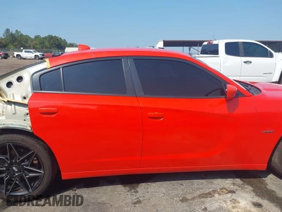 ✅ 2017 Dodge Charger R/T • VIN: 2C3CDXCT2HH523600 • Lot: 43218718. Wystawiony na IAAI z przebiegiem 150 019 mil. Bezpłatny archiwum sprzedaży aukcyjnych z USA i szczegółowy raport historii pojazdu na DreamBid. Zdjęcie 14.