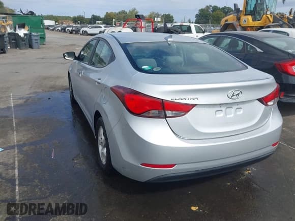 ✅ 2014 Hyundai Elantra SE • VIN: KMHDH4AE5EU029548 • Lot: 43419535. Listed on IAAI with 122,406 mi. Free auction sales archive from the USA and detailed vehicle history report at DreamBid. Image 3.