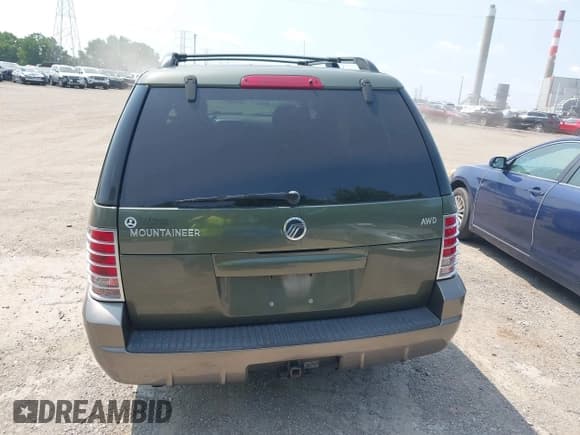 ✅ 2004 Mercury Mountaineer • VIN: 4M2ZU86E44ZJ51190 • Лот: 42469657. Опубликован ранее на IAAI с пробегом 128 784 миль. Бесплатный доступ к архиву аукционных продаж из США и подробный отчёт об истории автомобиля на DreamBid. Изображение 13.