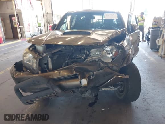 ✅ 2011 Toyota Tacoma • VIN: 3TMMU4FN7BM024487 • Лот: 42897193. Опубликован ранее на IAAI с пробегом 211 335 миль. Бесплатный доступ к архиву аукционных продаж из США и подробный отчёт об истории автомобиля на DreamBid. Изображение 6.