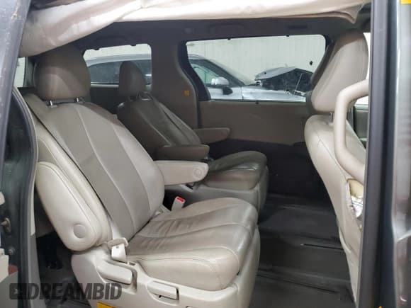 ✅ 2013 Toyota Sienna XLE • VIN: 5TDDK3DC9DS069306 • Лот: 51390615. Опубликован ранее на Copart с пробегом 112 855 миль. Бесплатный доступ к архиву аукционных продаж из США и подробный отчёт об истории автомобиля на DreamBid. Изображение 11.