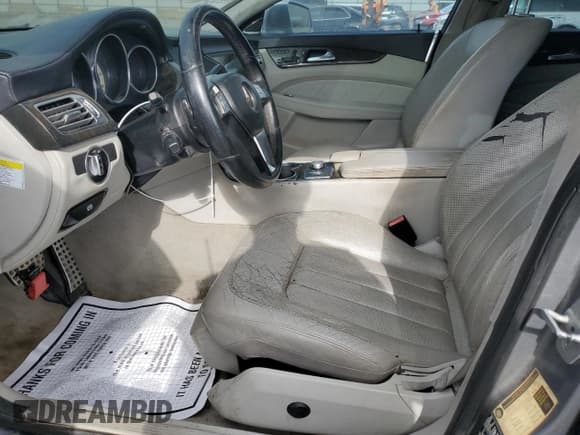 ✅ 2012 Mercedes-Benz CLS 550 • VIN: WDDLJ7DB8CA017051 • Lot: 51983375. Wystawiony na Copart z przebiegiem 189 648 mil. Bezpłatny archiwum sprzedaży aukcyjnych z USA i szczegółowy raport historii pojazdu na DreamBid. Zdjęcie 7.