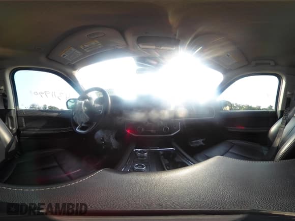 ✅ 2024 Ford Expedition Max XLT • VIN: 1FMJK1J84REA32552 • Lot: 43119901. Wystawiony na IAAI z przebiegiem 47 083 mil. Bezpłatny archiwum sprzedaży aukcyjnych z USA i szczegółowy raport historii pojazdu na DreamBid. Zdjęcie 20.