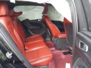 ✅ 2019 Volvo XC40 Momentum • VIN: YV4162XZ8K2008421 • Lot: 42163876. Listed on IAAI with 142,304 mi. Free auction sales archive from the USA and detailed vehicle history report at DreamBid. Image 8.