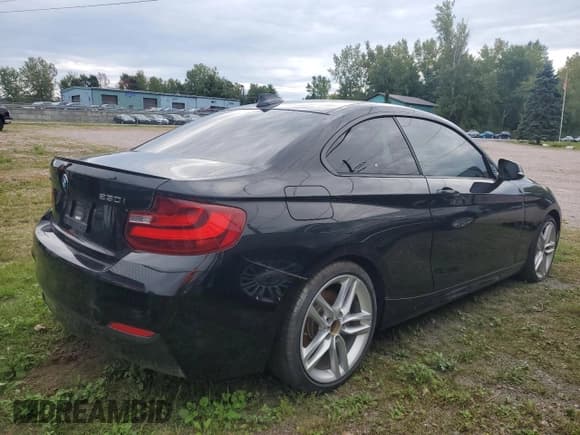 ✅ 2017 BMW 2 Series 230i xDrive • VIN: WBA2H9C36HV986948 • Lot: 80937735. Wystawiony na Copart z przebiegiem 28 535 mil. Bezpłatny archiwum sprzedaży aukcyjnych z USA i szczegółowy raport historii pojazdu na DreamBid. Zdjęcie 4.