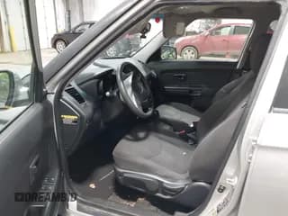 ✅ 2013 Kia Soul • VIN: KNDJT2A52D7573660 • Лот: 43603634. Опубликован ранее на IAAI с пробегом 138 240 миль. Бесплатный доступ к архиву аукционных продаж из США и подробный отчёт об истории автомобиля на DreamBid. Изображение 5.