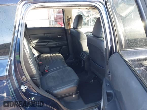 2020 Mitsubishi Outlander ES with VIN JA4AZ3A33LZ003294, listed as a IAAI auction lot 41771216 with 106,524 mi miles and . Bid and sale history available at DreamBid. Image 8.