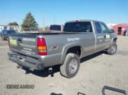 ✅ 2001 Chevrolet Silverado 2500HD LS • VIN: 1GCHK29G61E281556 • Лот: 42953227. Опубликован ранее на IAAI с пробегом 272 150 миль. Бесплатный доступ к архиву аукционных продаж из США и подробный отчёт об истории автомобиля на DreamBid. Изображение 4.