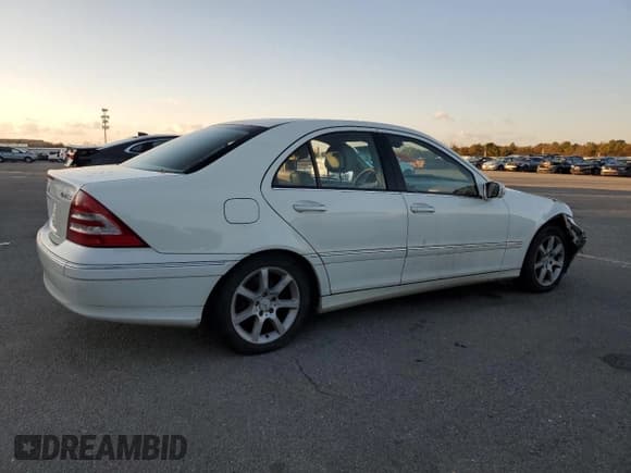 ✅ 2007 Mercedes-Benz C 280 Luxury • VIN: WDBRF92H07F908967 • Lot: 57304005. Wystawiony na Copart z przebiegiem Nie podano. Bezpłatny archiwum sprzedaży aukcyjnych z USA i szczegółowy raport historii pojazdu na DreamBid. Zdjęcie 3.