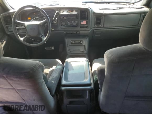 ✅ 2002 Chevrolet Silverado 1500 LS • VIN: 2GCEC19T221315633 • Lot: 84916865. Listed on Copart with 415,846 mi. Free auction sales archive from the USA and detailed vehicle history report at DreamBid. Image 8.