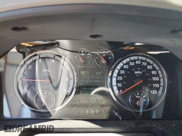 2009 Dodge 1500 SLT z VIN 1D3HB13T79S735267, wystawiony jako Copart lot #81826654 z przebiegiem 145 714 mil mil oraz Szkoda całkowita • Salvage title. Historia ofert i sprzedaży dostępna na DreamBid. Obrazek 9.