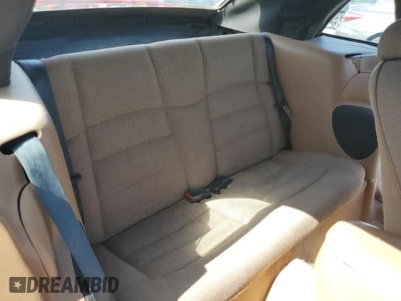 ✅ 1998 Ford Mustang • VIN: 1FAFP4440WF258072 • Lot: 58944615. Wystawiony na Copart z przebiegiem 125 984 mil. Bezpłatny archiwum sprzedaży aukcyjnych z USA i szczegółowy raport historii pojazdu na DreamBid. Zdjęcie 10.