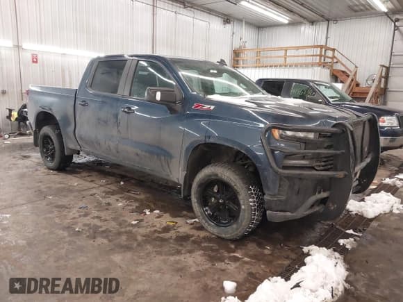 ✅ 2021 Chevrolet Silverado 1500 LT Trail Boss • VIN: 3GCPYFEL5MG299421 • Lot: 41490800. Wystawiony na IAAI z przebiegiem 97 118 mil. Bezpłatny archiwum sprzedaży aukcyjnych z USA i szczegółowy raport historii pojazdu na DreamBid. Zdjęcie 1.