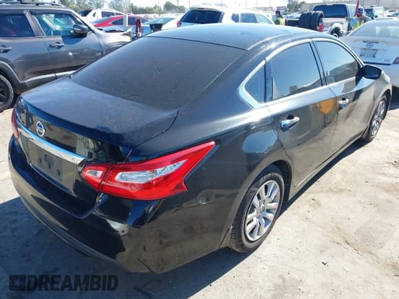 ✅ 2016 Nissan Altima S • VIN: 1N4AL3AP9GN391788 • Лот: 43798839. Опубликован ранее на IAAI с пробегом 181 388 миль. Бесплатный доступ к архиву аукционных продаж из США и подробный отчёт об истории автомобиля на DreamBid. Изображение 4.